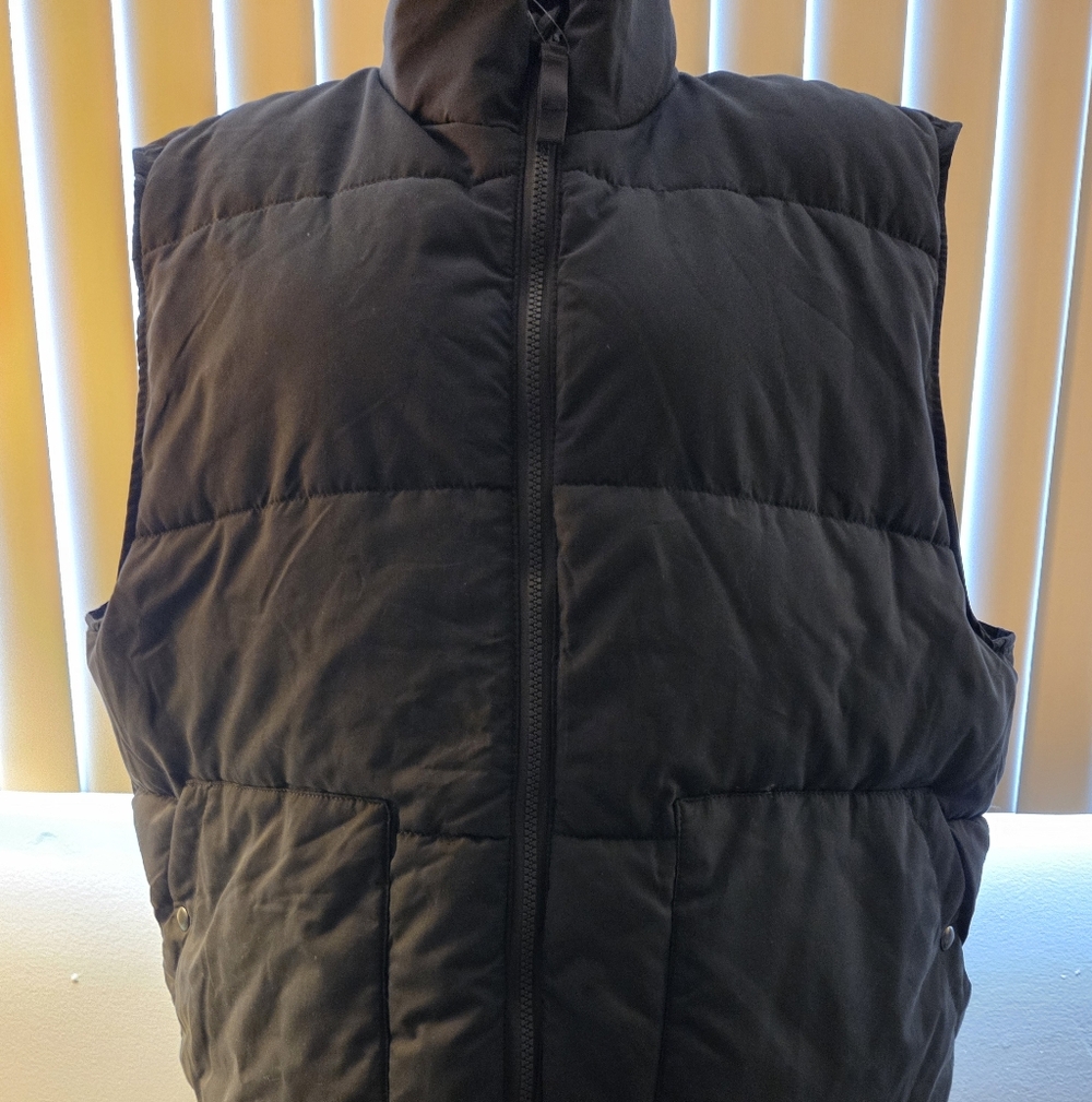 Men's Black Quilted Insulated Vest with Stand Collar